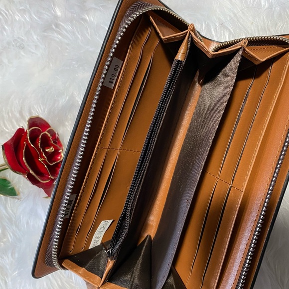 Wallet Brand New Never Used - Picture 6 of 11